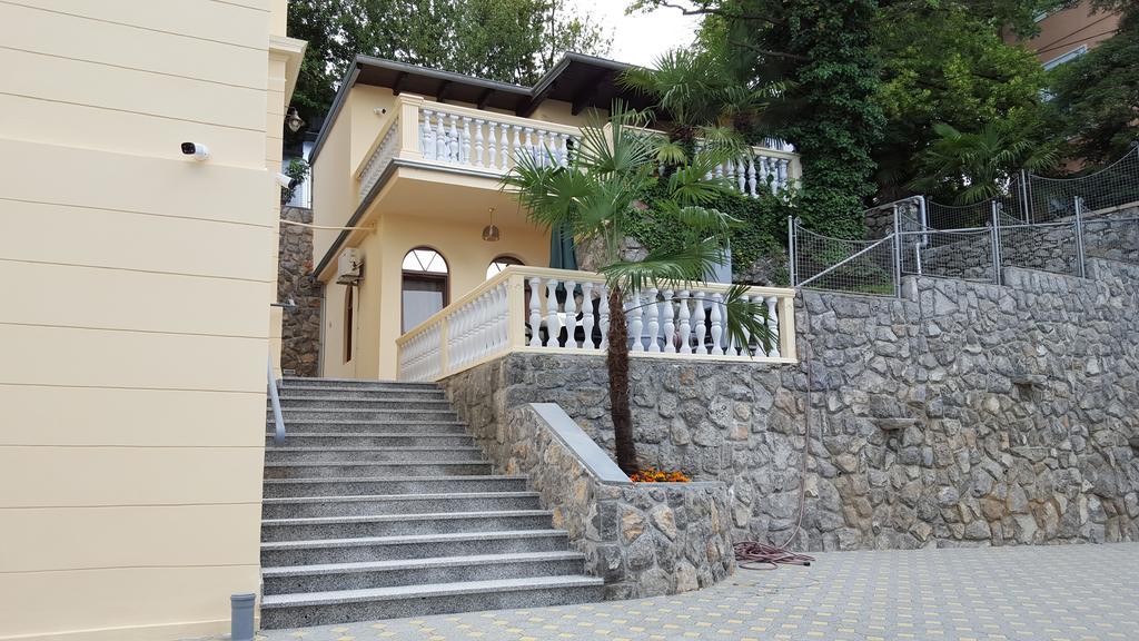 Apartments Villa Atta Opatija Extérieur photo